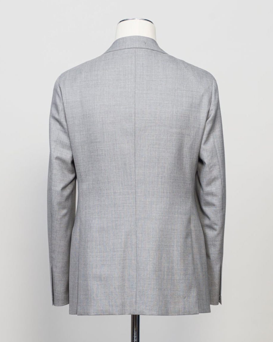 Sauma private label jacket made of Super 130's Doppio Ritorto fabric. This is our in-house quality, so you can find it always in our collection. Designed to be a part of a suit and to be combined with suit trousers.
Super 130's Doppio Ritorto 100% wool
Unconstructed shoulder
2 Buttons
Side vents
Notch lapel
2 Flap pockets in front
4 inside pockets
Fully lined