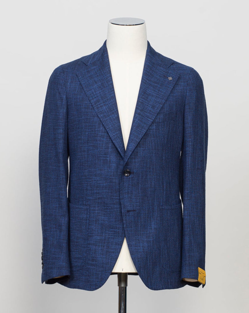 Composition: 48% Virgin wool 24% Silk 20% Cotton 5% Polyamide(Nylon) 3% Elastan
Modello: G-PL22K
Color: Blue / EI841
Unconstructed shoulder
Unlined
2 Buttons
Notch lapel
Patch pockets
Side vents
Made in Martina Franca, Italy Tagliatore Panama Jacket / Blue