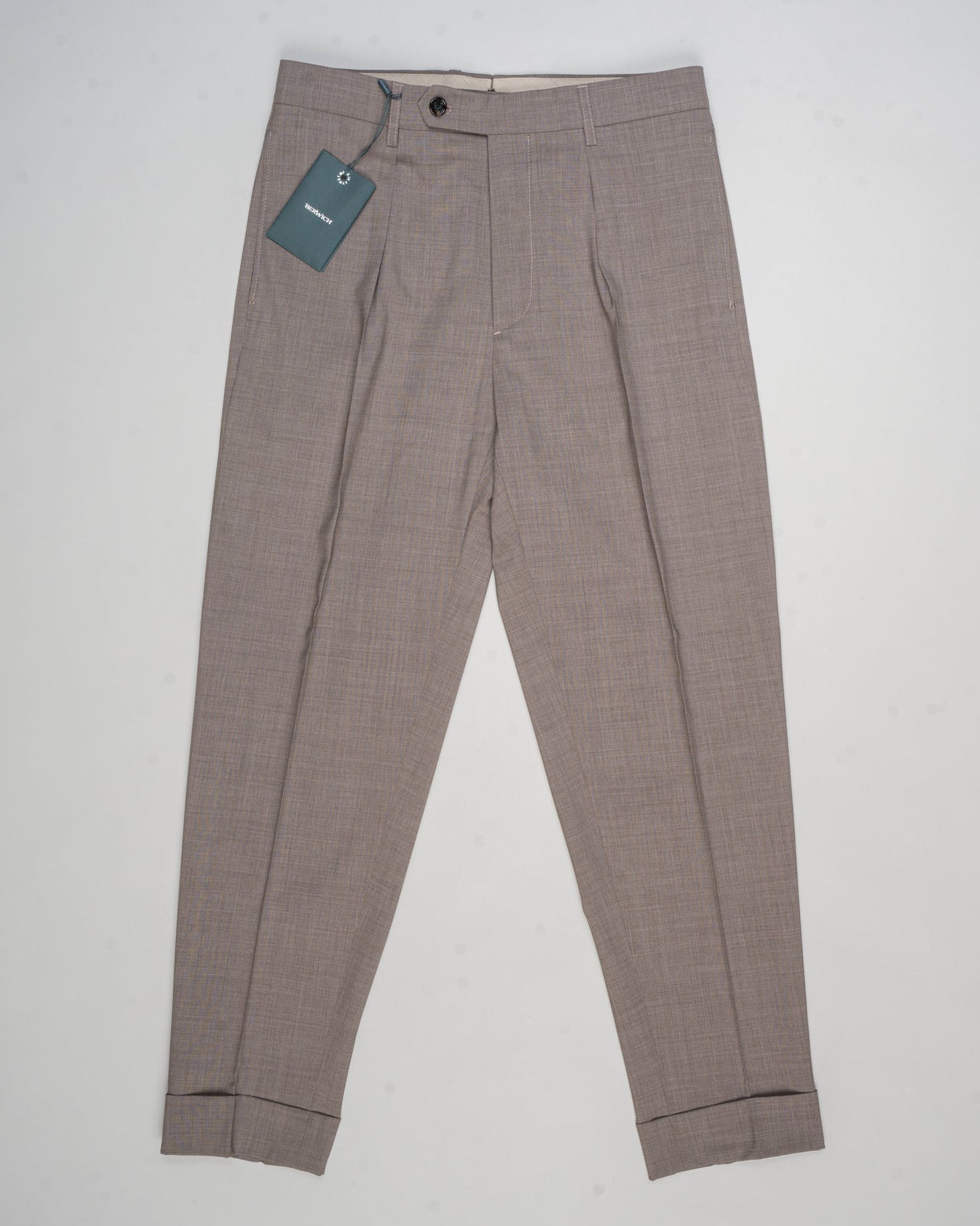 Composition: 97% Virgin Wool(natural stretch) 3% Elastan
Model: chiaia long
Article: fa1755x
Color: Greige
Machine washable
Made in Martina France, Puglia, Italy Berwich Single Pleat Wool Stretch Trousers / Greige
