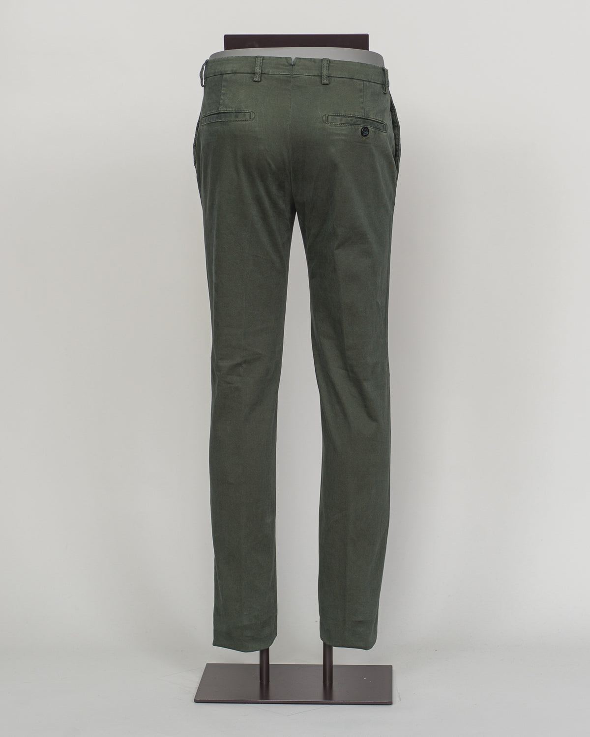 Berwich's Vulcano chinos exemplify Italian craftsmanship with their garment-dyed verde hue, delivering depth and character that evolves with wear. Cut in a refined, contemporary fit, these chinos balance structure with comfort—ideal for refined casual dressing and smart-casual occasions. The garment-dye process ensures each pair develops its own patina, making them a versatile investment piece for a discerning wardrobe. Pair with lightweight knitwear or classic shirting for effortless sophistication.