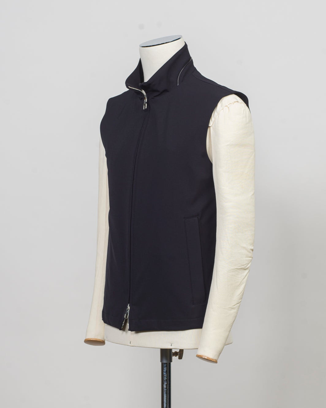 Fabric composition: 91% Polyester 9% Elastan
Color: Navy / 89
Article: S08MUW876F - 185
Two-way zip