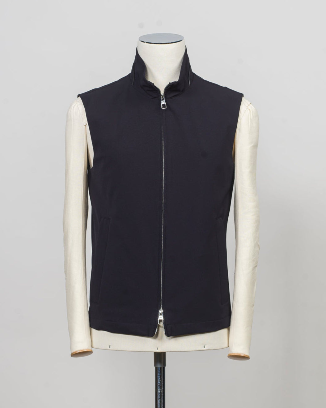Fabric composition: 91% Polyester 9% Elastan
Color: Navy / 89
Article: S08MUW876F - 185
Two-way zip