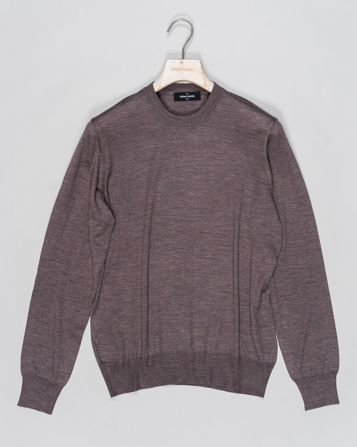 Composition: 40% Virgin Wool 30% Cashmere 30% Silk
Color: 170 / Light Brown
Article: 43145 / 16401
Model: Paricollo M/L
Made in Italy Gran Sasso Wool Cashmere & Silk Knit / Light Brown