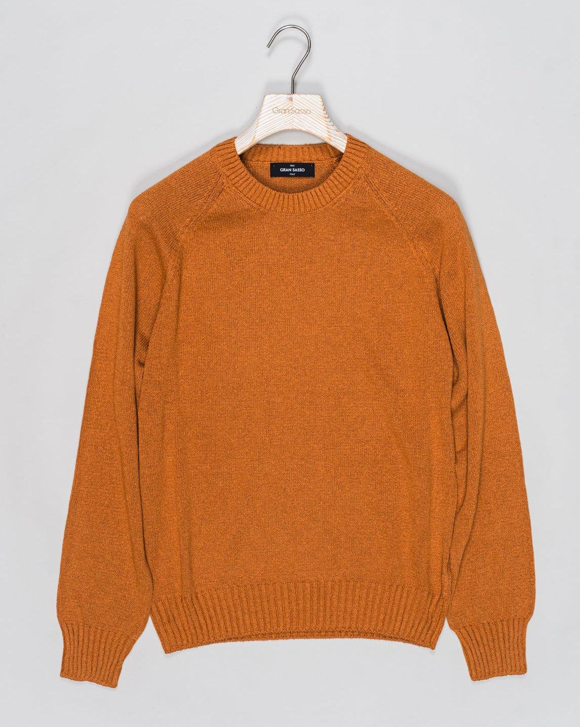 Composition: 93% Cotton 7% Cashmere
Color: 129 / Ochre
Article: 23136 / 17802
Model: Paricollo M/L
Made in Italy Gran Sasso Cotton & Cashmere Knit / Ochre