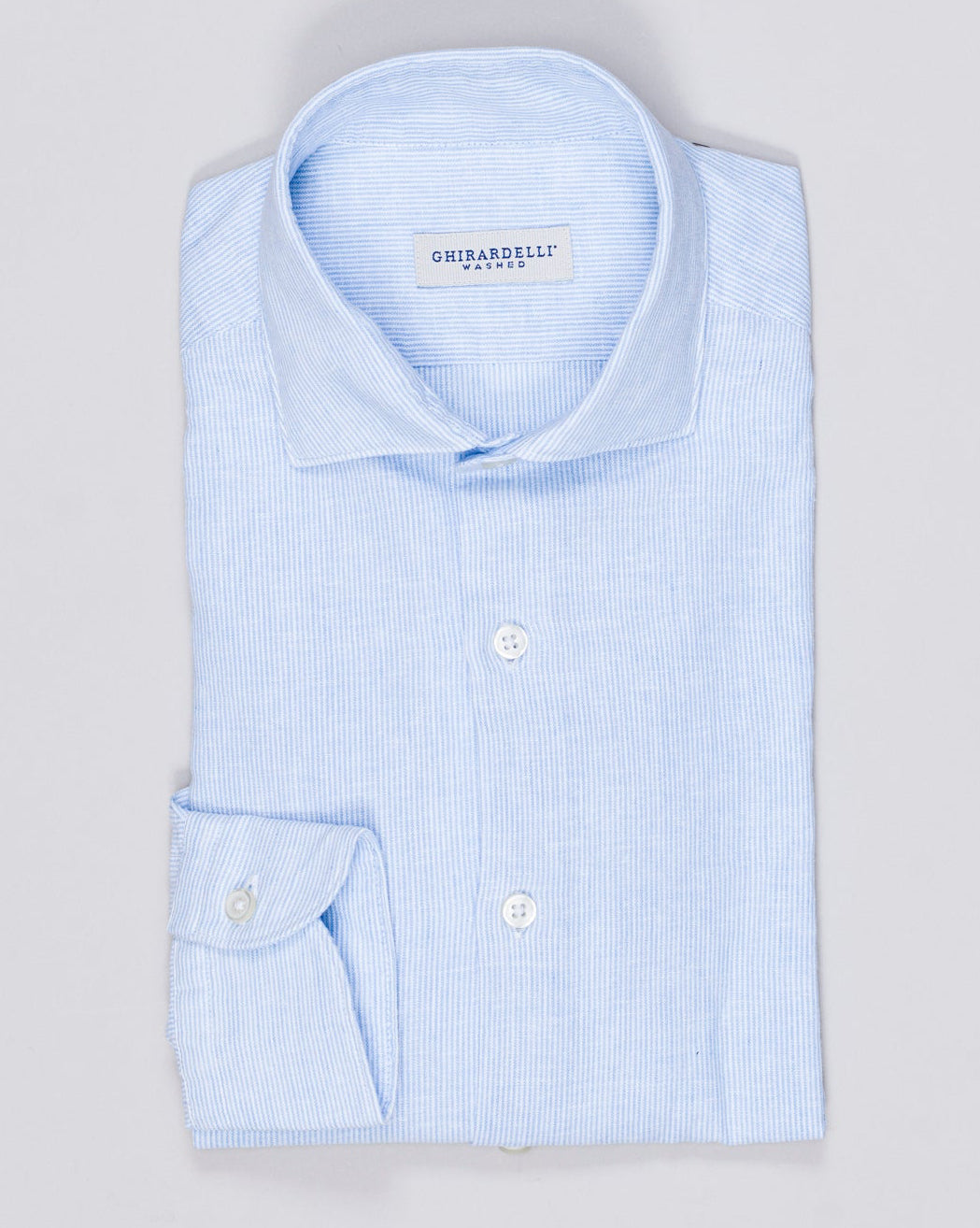 Cutaway collar
Curved hem
Plain placket
55% linen 45% cotton
Art. 2113
Mod. L62
Color: 04 Light Blue & White Ghirardelli Thin Stripe Linen & Cotton Shirt / Light Blue & White