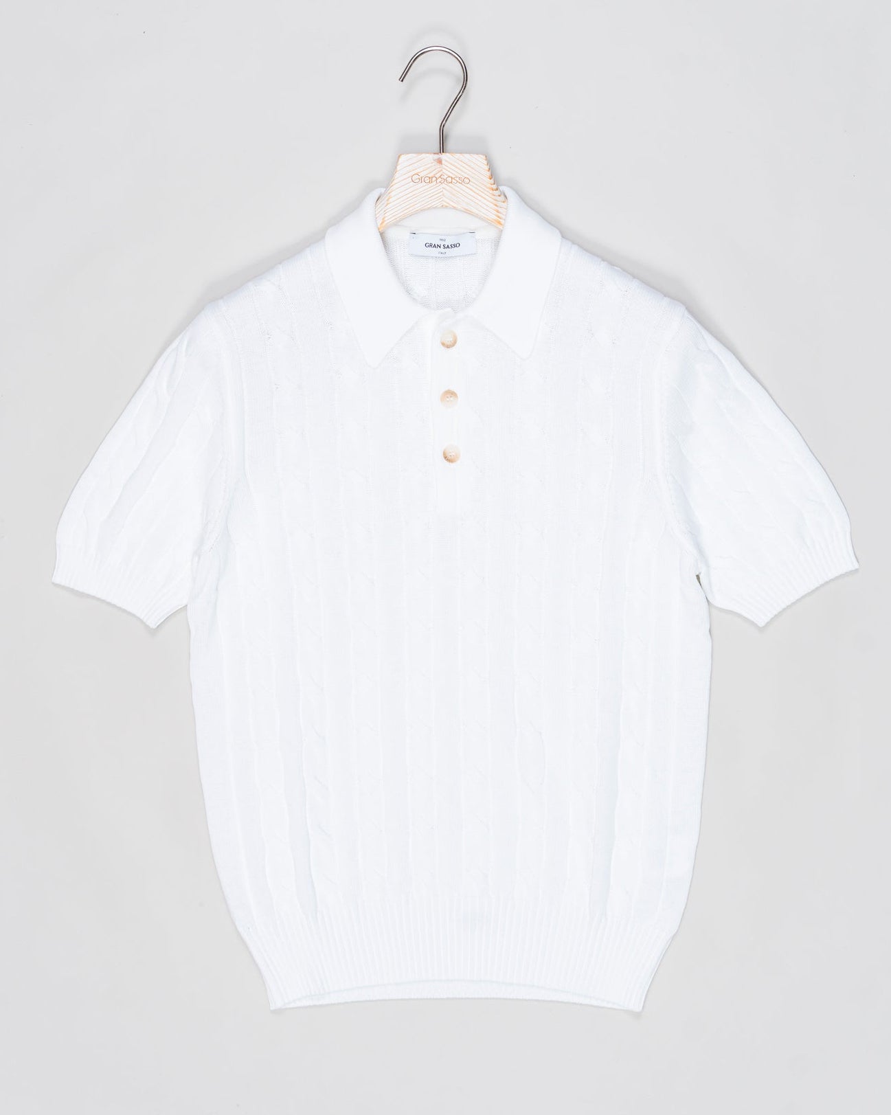 Composition: 100% Cotton
Color: 001 / White
Article: 23179 / 18172
Model: Tennis M/M
Made in Italy Gran Sasso Cable Polo / White