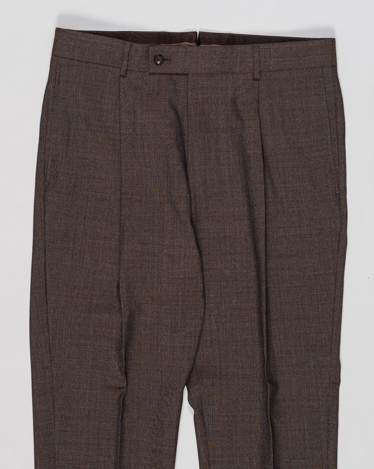Belt loops
Single pleat
Slanted side pockets
Welted back pockets with buttons
Composition: 100% Wool
Article: PE0595
Model: C518AZ
Color: 0550 / Brown Caruso Wool Trousers / Brown