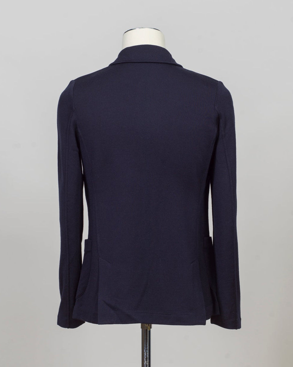 Composition: 100% Virgin Wool
Color: 598 / Navy
Article: 57156 / 14512
Model: Giacca M/L
Made in Italy Gran Sasso Knitted Wool Blazer / Navy
