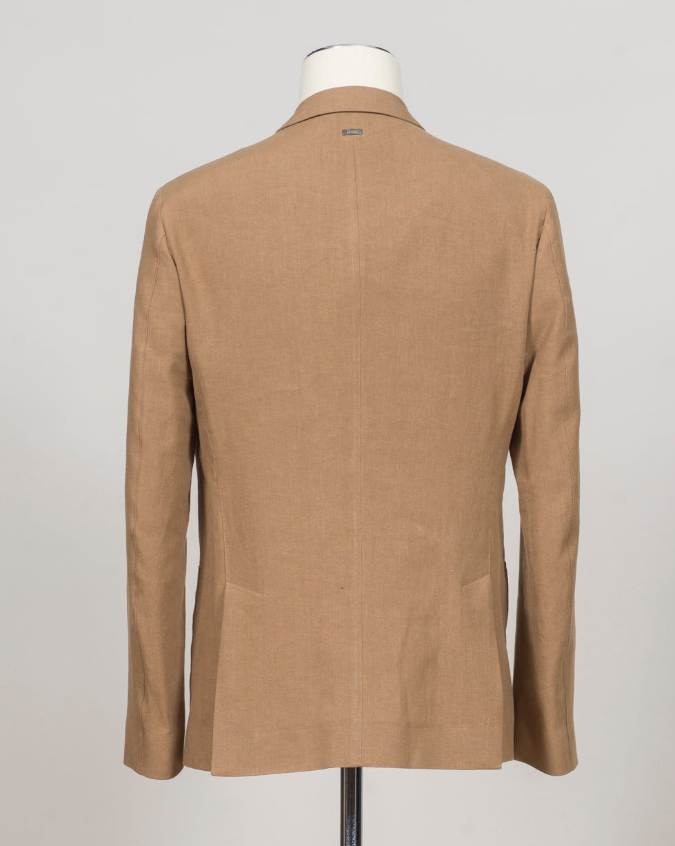 Herno summer blazer Herno Linen & Cotton Jacket / Camel
2 buttons
Unlined
2 patchpockets
Sidevents
Matching trousers available
Composition: 70% Linen 30% Cotton
Article: GA000207U 17147
Color: 2157 / Camel
Made in Italy