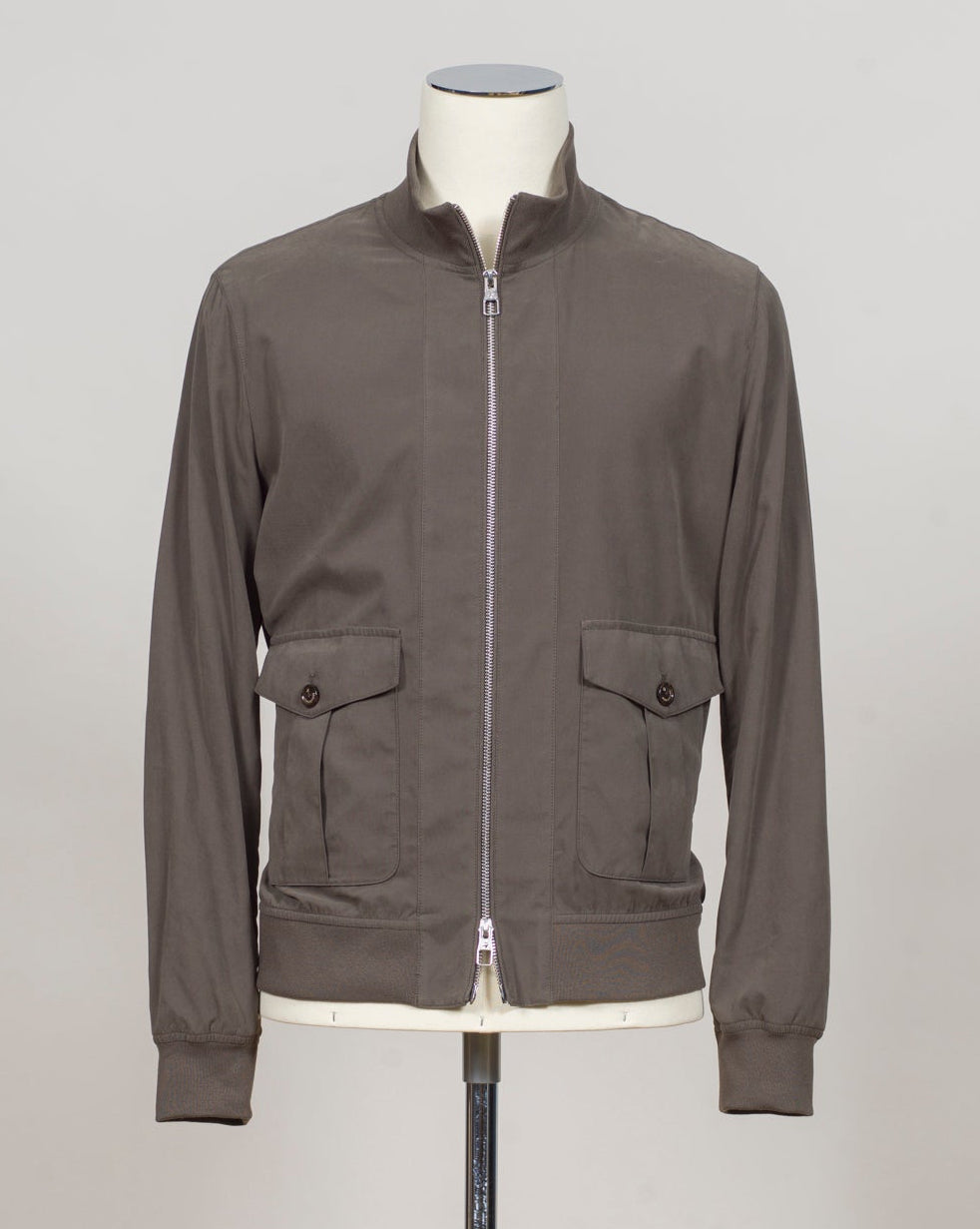 Composition: 87%PL 13%PA
Color: Military / 39
Article: S10MUC729-349
Two-way zip
Two buttoned pockets in front
Buttoned pockets inside
Ribbed collar, cuffs and hem
Unlined Montecore Technical Bomber Jacket / Military
