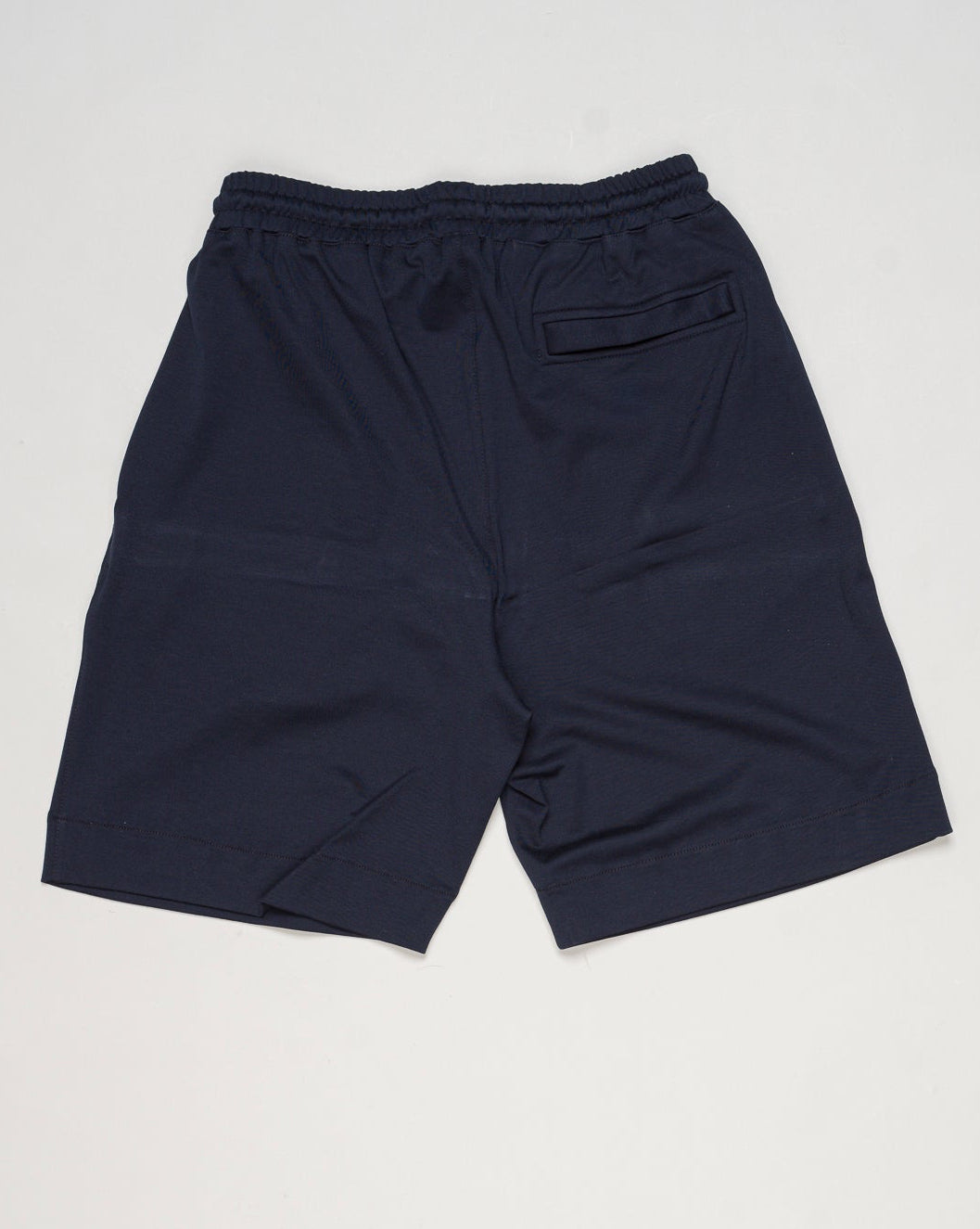 Art. 76127/81002
Col. 598 Navy
100% Cotton
Made in Italy Gran Sasso Drawstring Jersey Shorts / Navy
