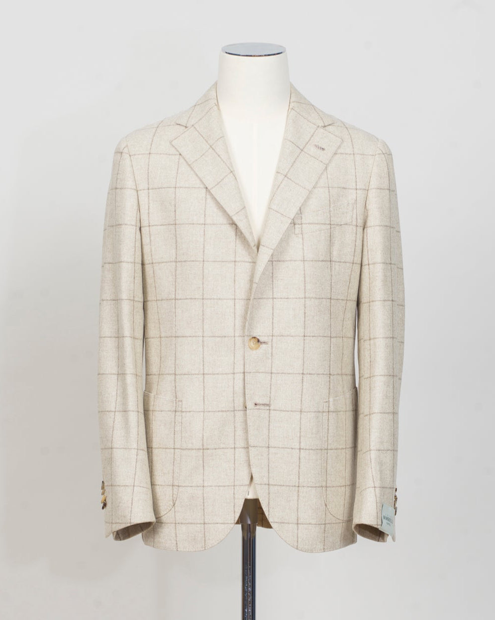 Modello: Sorrento
Unconstructed
Half lined
Composition: 100% Virgin Wool
Article: G55943'
Col. Light Beige
Made in Napoli, Italy
Luigi Borrelli Windowpane Jacket / Light Beige