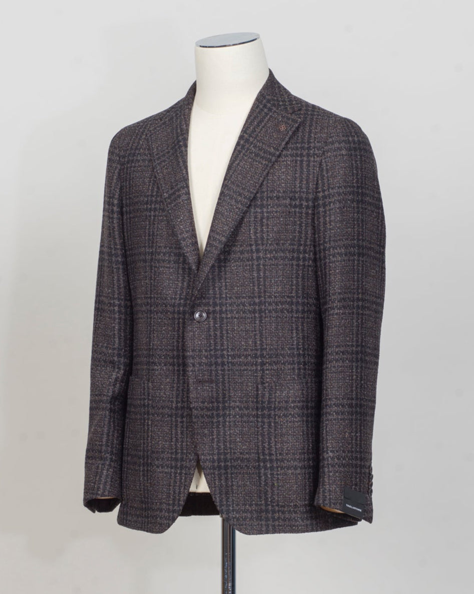 Montecarlo 1SHO22K (1.5cm longer)
Notch
SB 2 bot
2 sp
Art 440022
Col M1382
86% Wool 14% pl
Made in Martina Franca, Italy Tagliatore Glencheck Jacket / Brown & Black
