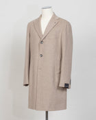 Model: Bruce / CFBM13X
Single breasted  
100% Wool / Loro Piana Capolavoro
Art 010103
Col T1148 / Light taupe
Made in Martina Franca, Italy Tagliatore Single-Breasted Wool Overcoat / Light Taupe