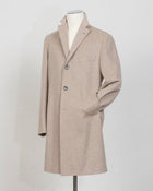 Model: Bruce / CFBM13X
Single breasted  
100% Wool / Loro Piana Capolavoro
Art 010103
Col T1148 / Light taupe
Made in Martina Franca, Italy Tagliatore Single-Breasted Wool Overcoat / Light Taupe
