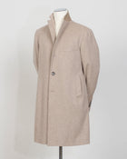 Model: Bruce / CFBM13X
Single breasted  
100% Wool / Loro Piana Capolavoro
Art 010103
Col T1148 / Light taupe
Made in Martina Franca, Italy Tagliatore Single-Breasted Wool Overcoat / Light Taupe