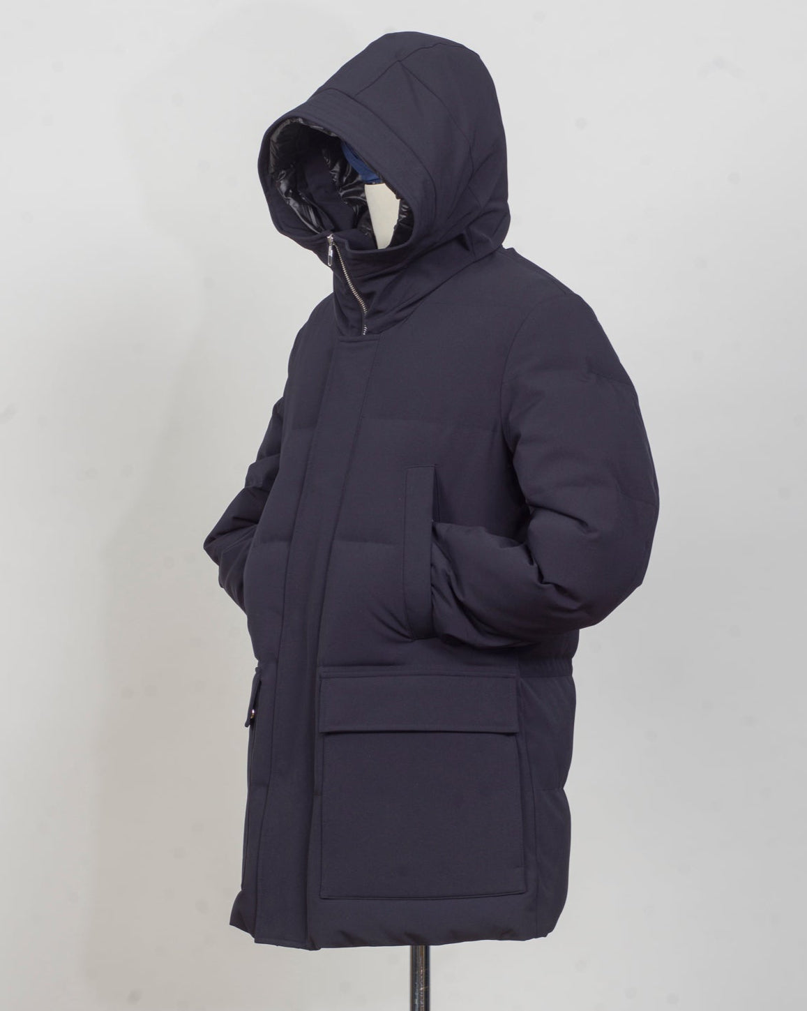 Outer fabric: 91% Polyester 9% Elastane
Lining: 100% Polyamide
Filling: 90% Down 10% Feathers
Color: Navy / 89
Article: F09MUCX738
Snap buttons Montecore Hooded Down Coat / Navy
