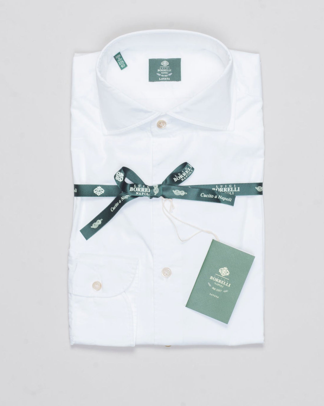 Composition: 100% Cotton Twill
Color: White / 01
made in Napoli, Italy Luigi Borrelli Washed Cotton Twill Shirt / White