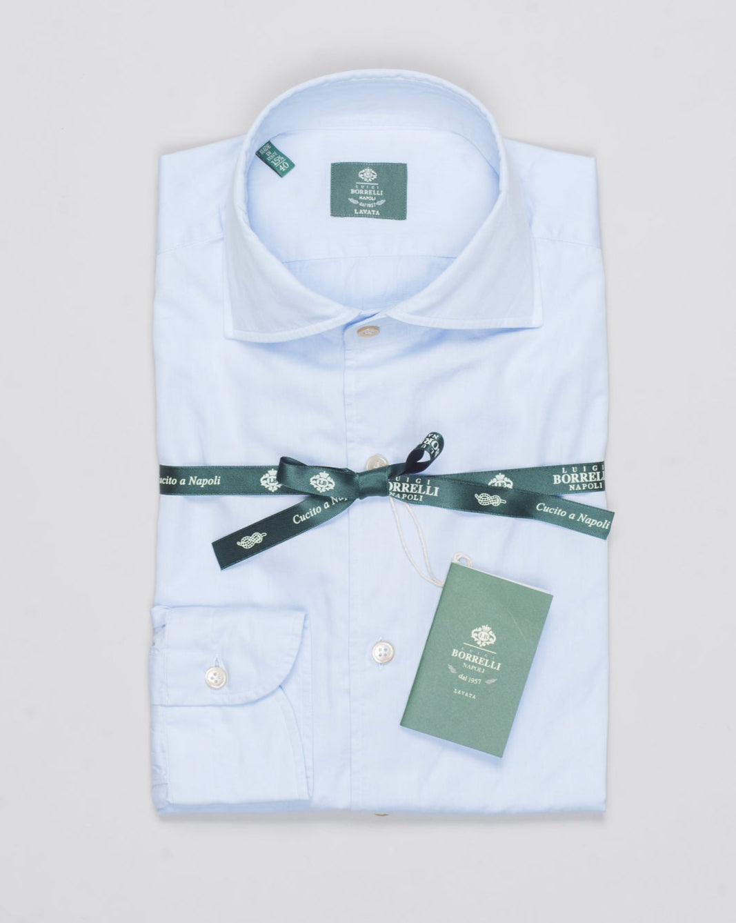 Composition: 100% Cotton Twill
Color: Light Blue / 02
Made in Napoli, Italy Luigi Borrelli Washed Cotton Twill Shirt / Light Blue