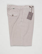 Model: Chiaiaff long-GD
Flat front
Front pockets: slanted
Back pocket left: welted right: with flap
Hemming: plain (chinos)
Article: dv2000x
Color: 724 / Light Taupe
Composition: 97% Cotton 3% Elastan
Made in Martina Franca, Italy Berwich Garment Dyed Chiaia Cotton Chinos / Light Taupe