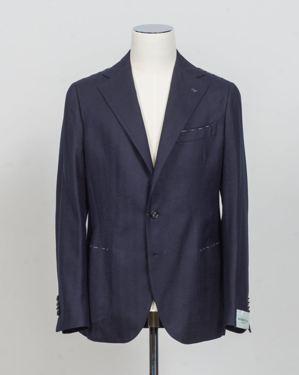 Modello: Sorrento
Hand finished
Unconstructed
Half lined
Composition: 100% Virgin Wool Flannel
Tone on tone herringbone
Article: G20953
Col 1022 / Navy
Made in Napoli, Italy