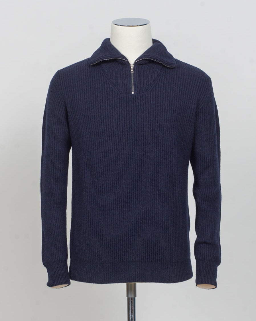G.R.P. Firenze Ribbed Crewneck Knit
Col. Navy
Composition 90% wool 10% cashmere
Made in Italy G.R.P. Firenze Ribbed Half-Zip Knit / Navy