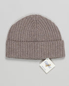 A staple for everyday wear. Perfect for wearing up high in a rolled fisherman style, or pulled snug. This beanie comes with lower profile fit.
Composition: 100% Cashmere
Article: WVU.128
Color: Taupe / 20627
Lower profile fit Calimar Ribbed Cashmere Low Beanie / Taupe
Made in Italy