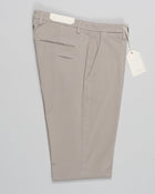 Article: 424009
Color: Light Taupe / 53
Composition: 97% Cotton 3% Elastan
Flat front
Slanted side pockets
Beltloops
Beautiful color and broken in look and feel achieved by Garment dying process
1/2 hem 17,5cm (Size 50)
Made in Naples, Italy Briglia Garment Dyed Chinos / Light Taupe