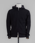 Article: 24117/24643
Color: 099 / Black
Composition: 100% Virgin Wool (Rain Wool)
Made in Italy Gran Sasso Rain Wool Hoodie / Black