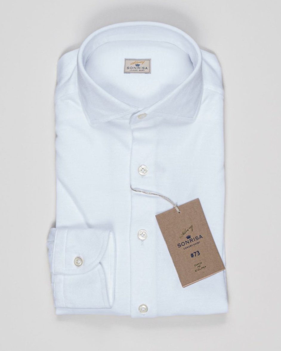 Sonrisa Silvery Line Shirt
Soft collar with removable collar bones / Collar B438
Long sleeves
Composition: 60% Cotton 40% Lyocell
Article: J731
Color: 01 / White
Made in Italy Sonrisa Cotton & Lyocell Jersey Shirt / White