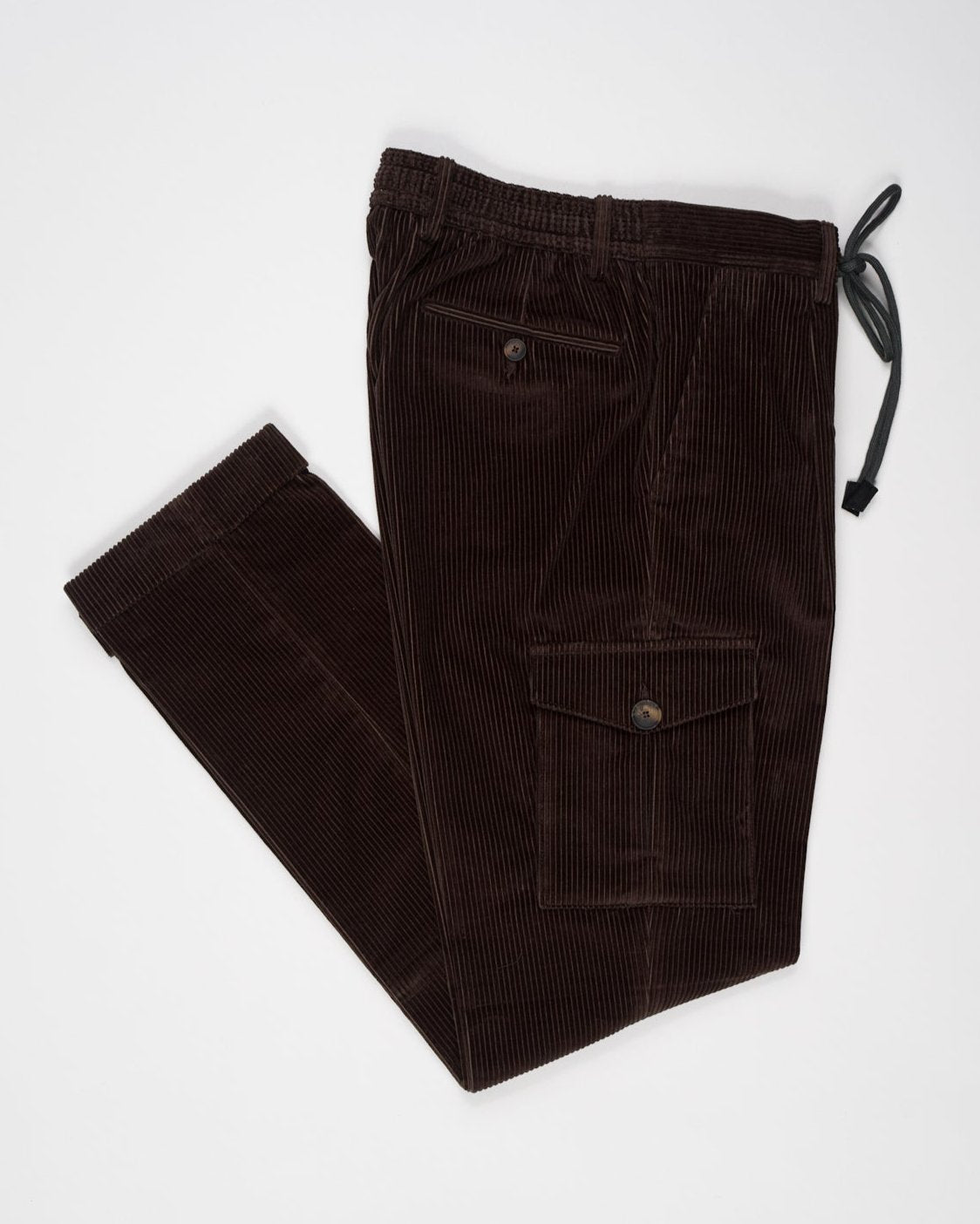 Article: 76111/52202
Composition: 100% Cotton
Color: 190 / Dark Brown Gran Sasso Corduroy Cargo Pants / Dark Brown
Made in Italy