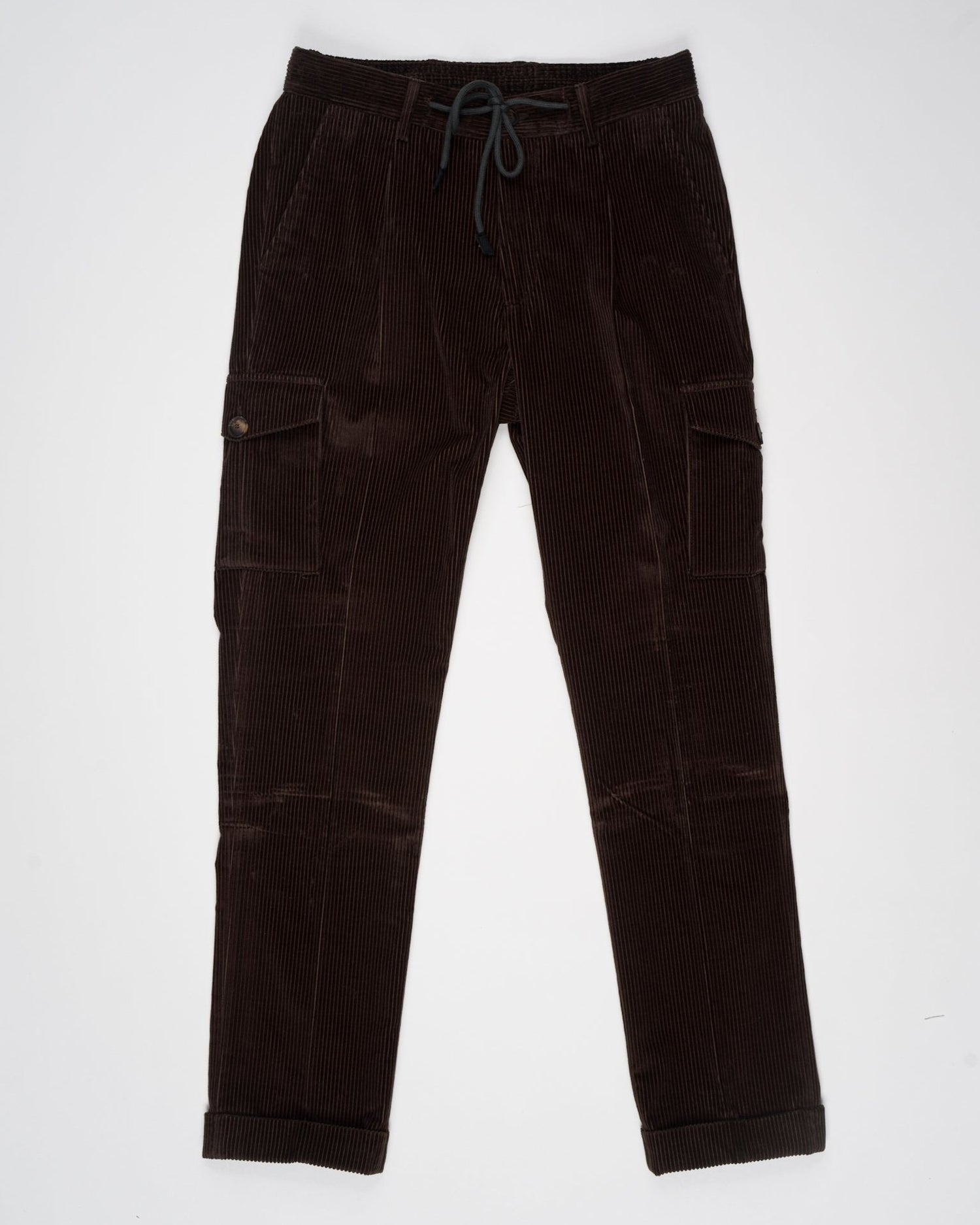 Article: 76111/52202
Composition: 100% Cotton
Color: 190 / Dark Brown Gran Sasso Corduroy Cargo Pants / Dark Brown
Made in Italy