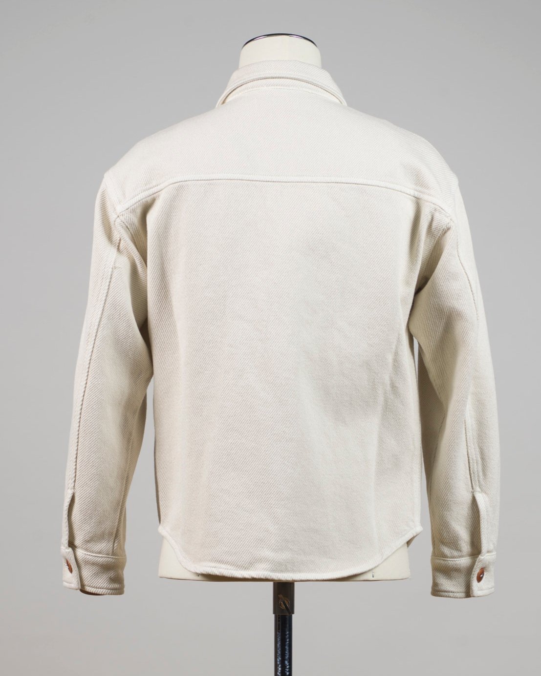 Composition: 100% Cotton
Color: 7383 / Mustard
Model: LEO/2F
Article: LEO011
Made in Italy Tela Genova Heavy Cotton Shirt Jacket / Natural White