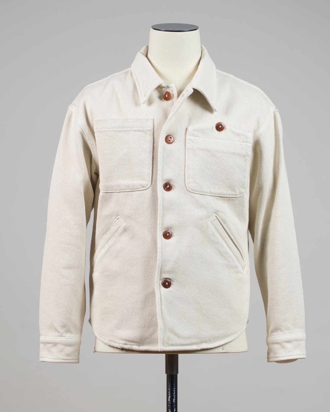 Composition: 100% Cotton
Color: 7383 / Mustard
Model: LEO/2F
Article: LEO011
Made in Italy Tela Genova Heavy Cotton Shirt Jacket / Natural White