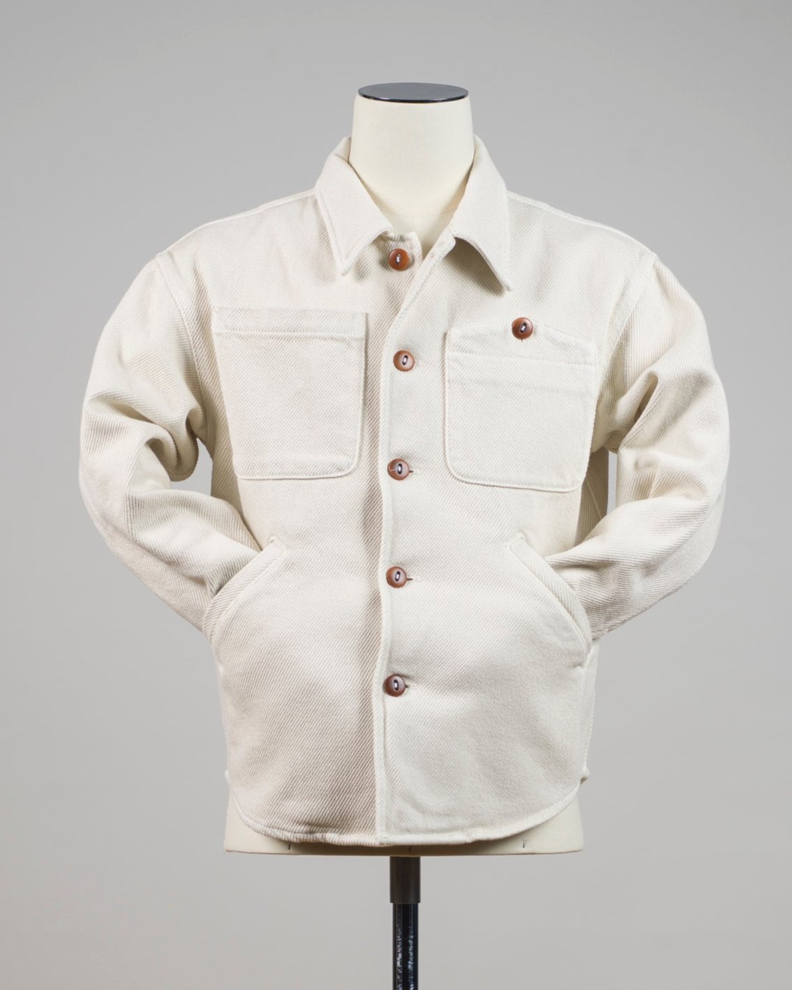 Composition: 100% Cotton
Color: 7383 / Mustard
Model: LEO/2F
Article: LEO011
Made in Italy Tela Genova Heavy Cotton Shirt Jacket / Natural White