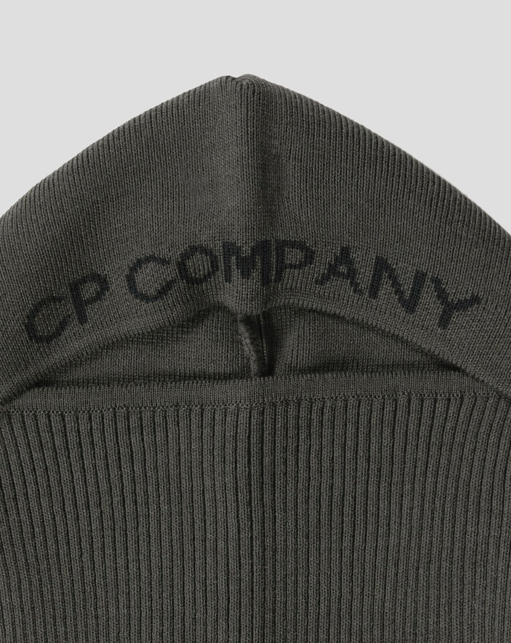 Breathable Lightweight 55% virgin wool & 45% polyester Art. 15CMAC285A 006595A Color: 670 / Olive Night One Size C.P. Company Re-Wool Balaclava / Olive Night