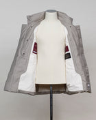 REDA wool Mod F05MUCX745 Art. 106 Col. 24 Champagne Montecore DB Down Parka / Champagne100% REDA Super 120´s wool Detachable hood Two handwarming pockets Two generous inside pockets with zip Lining 1: 95% Polyestre 5% Polyurethane Lining 2: 100% Polyamide Filing 90% Down 10% Feather Mod F05MUCX745 Art. 106 Col. 24 Champagne Montecore DB Down Parka / Champagne