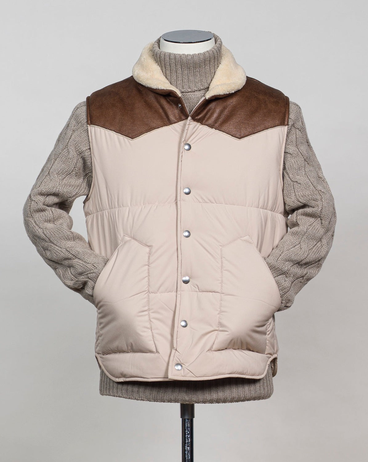 Article: 78143/69320 Color: 010 / Light Beige Faux sheepskin Made in Italy Gran Sasso Western Gilet / Light Beige