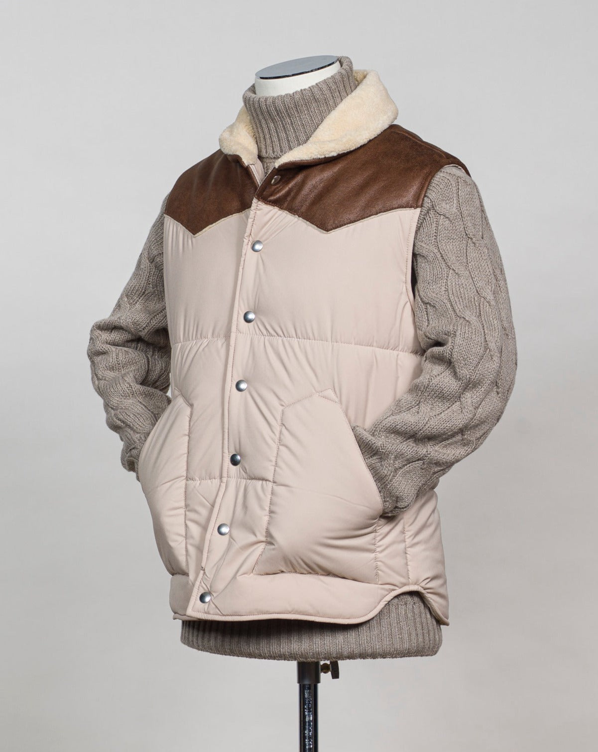 Article: 78143/69320 Color: 010 / Light Beige Faux sheepskin Made in Italy Gran Sasso Western Gilet / Light Beige