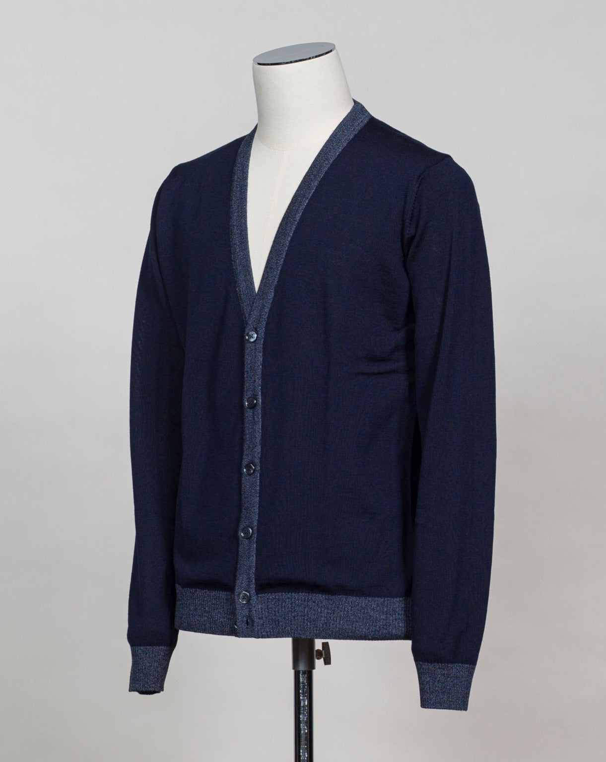Ribbed edges Mouliné contrast Mother of pearl buttons 100% Merino wool. Yarn by Zegna Baruffa Lane Borgosesia Stenströms Merino Wool Cardigan / Navy