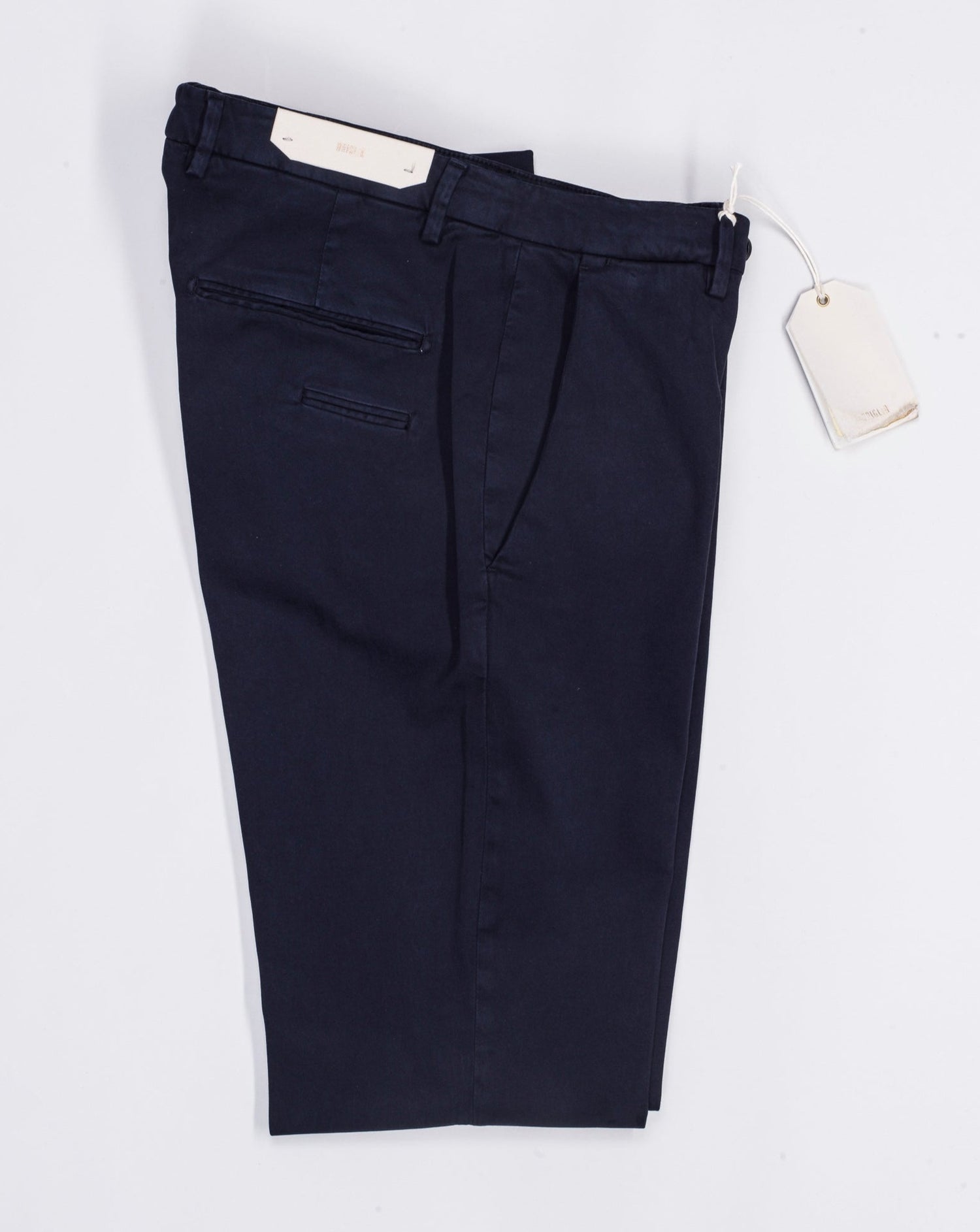 Model:BG03 Color: 11 / Navy Art. 423009, 97%co 3%ea Garment dyed cotton Made in Italy Briglia Garment Dyed Cotton Chinos / Navy