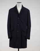 Article: F05MUCX740 Color: Navy / 89 Stretch, Windproof and Water repellent Fabric Down insulated (Duck / 90% down, 10% feathers) Detachable and adjustable hood Detachable bib Outer fabric 91%pl, 9%pe Lining 100% pa (Nylon) Montecore Water Repellent Down Parka / Navy