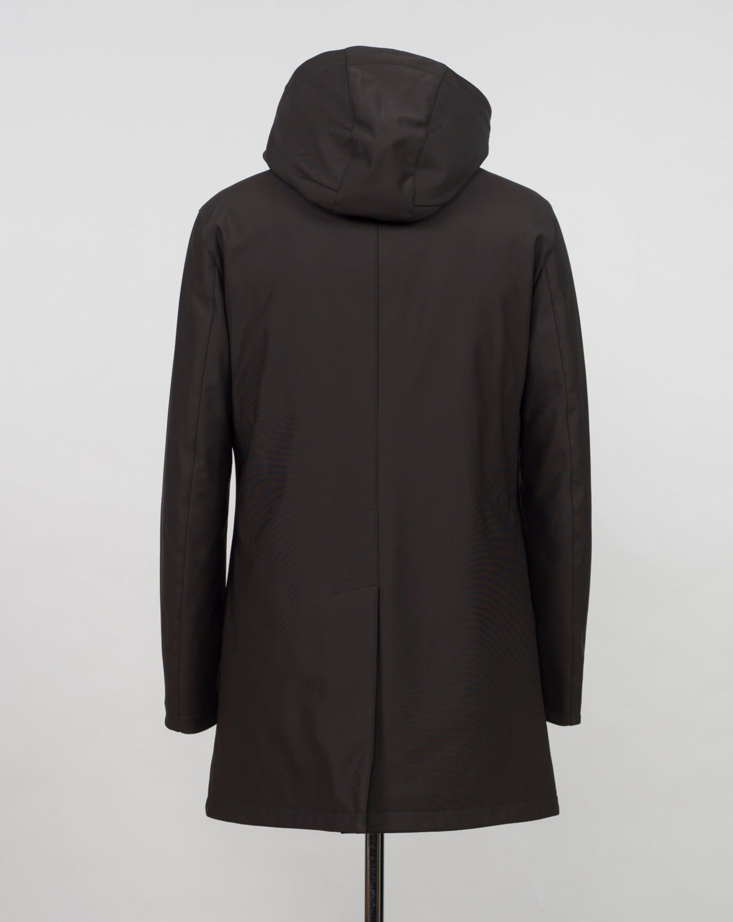 Montecore down insulated parka with technical external fabric. Waterproof, breathable, wind stoping. Model: F05MUCX512 Color: 31 / Dark Brown Fabric: 42% pl 36% pa 13% ea 9%pu Lining 100% pa (nylon) 4 zippered pockets in front 4 zippered inside pockets Adjustable hood Zip and snap fasteners closure in front