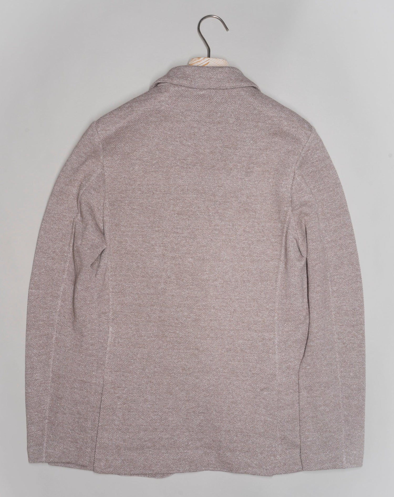 Article: 57156 / 18613 Color: 120 / Light Brown Composition: 68% Linen 32% Cotton Made in Italy Gran Sasso Linen & Cotton Jersey Jacket / Light Brown