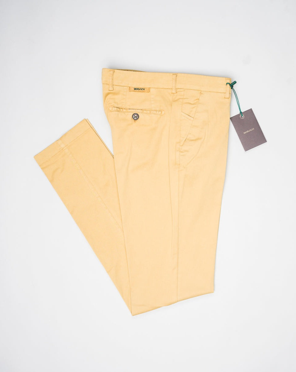 <div> <div>Berwich Morello with a little silk added to the fabric for a soft and luxurious touch.</div> <div>Great summer chinos. </div> </div> <ul> <li>Composition: 88% Cotton 10% Silk 2% Elastan</li> <li>Model: Morello-GD (Garment dyed)</li> <li>Article: tf0599x</li> <li>Color: Deserto</li> <li>Made in Martina Franca, Italy</li> </ul>