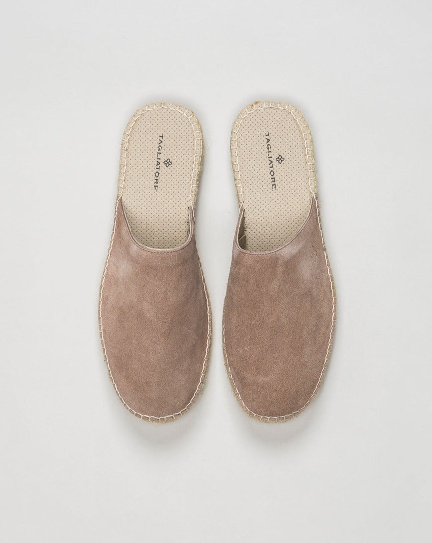 Modello: Hender. Colore: Taupe. Composition: 100% lamb leather. Made in Spain