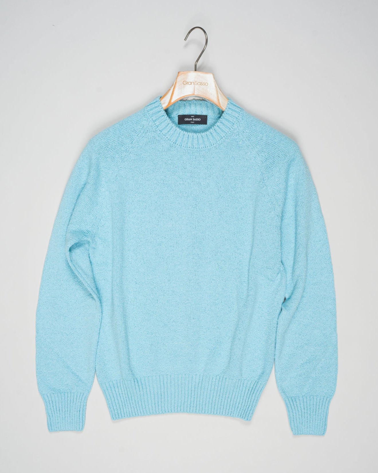 Composition: 100% Cotton
Color: 610 / Turquoise
Article: 23136 / 17402
Made in Italy