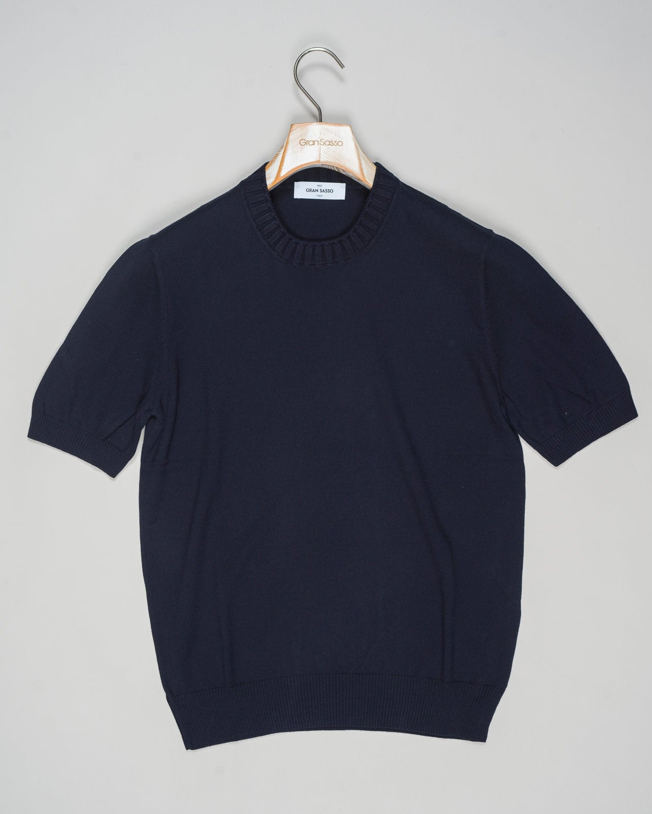 Composition: 100% Egyptian Cotton
Color: 598 / Navy
Article: 57188 / 18163
Made in Italy