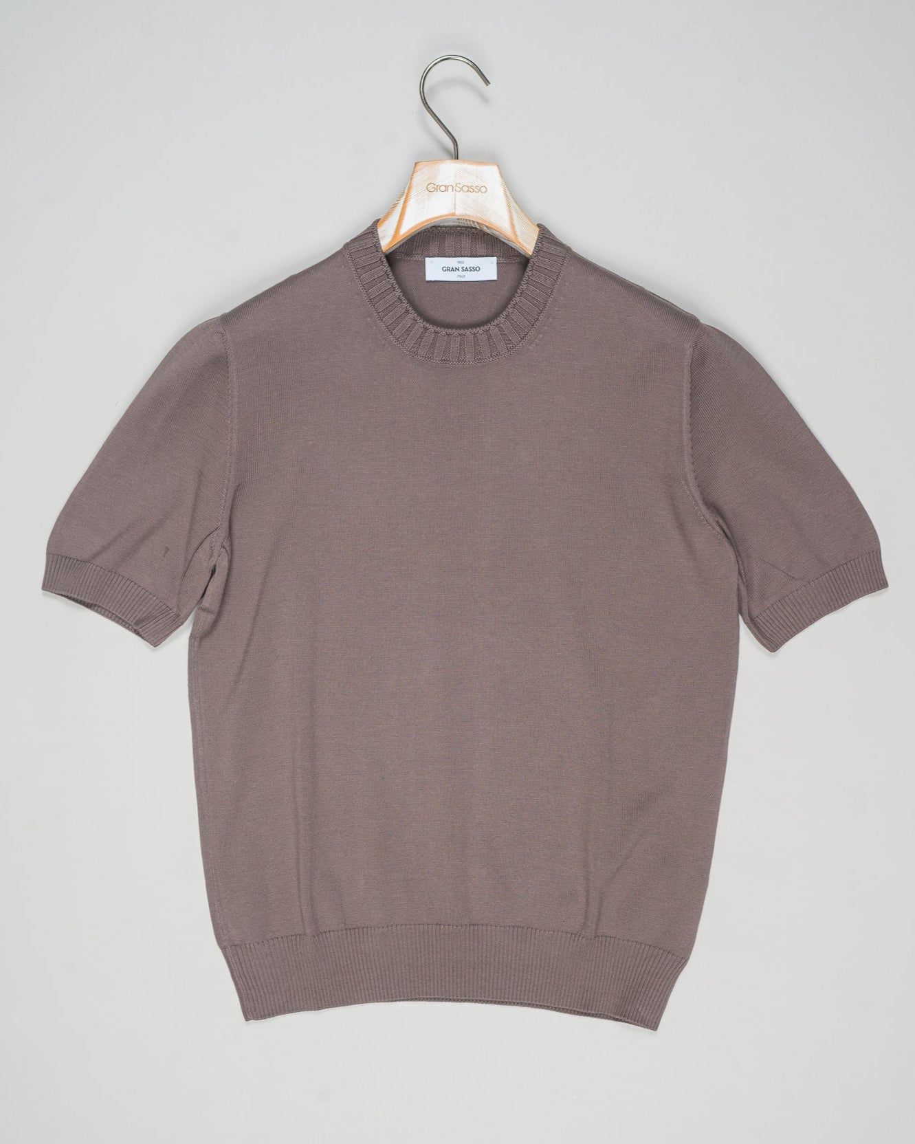 Composition: 100% Egyptian Cotton
Color: 140 / Brown
Article: 57188 / 18163
Made in Italy