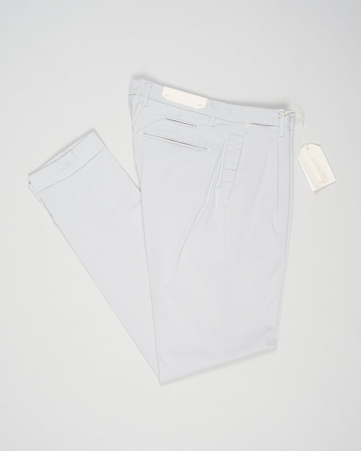 Article: 325051
Color: Light grey / 03
Composition: 64% Tencel 32% Cotton 4% Elastan
Model: BG07
One pleat
Slanted side pockets
Beltloops
Beautiful color and broken in look and feel achieved by Garment dying process
Slim fit
1/2 hem 17 cm (Size 50)
Made in Naples, Italy